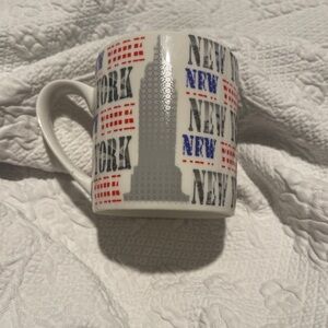 New York Skyline Mug - White and Gray